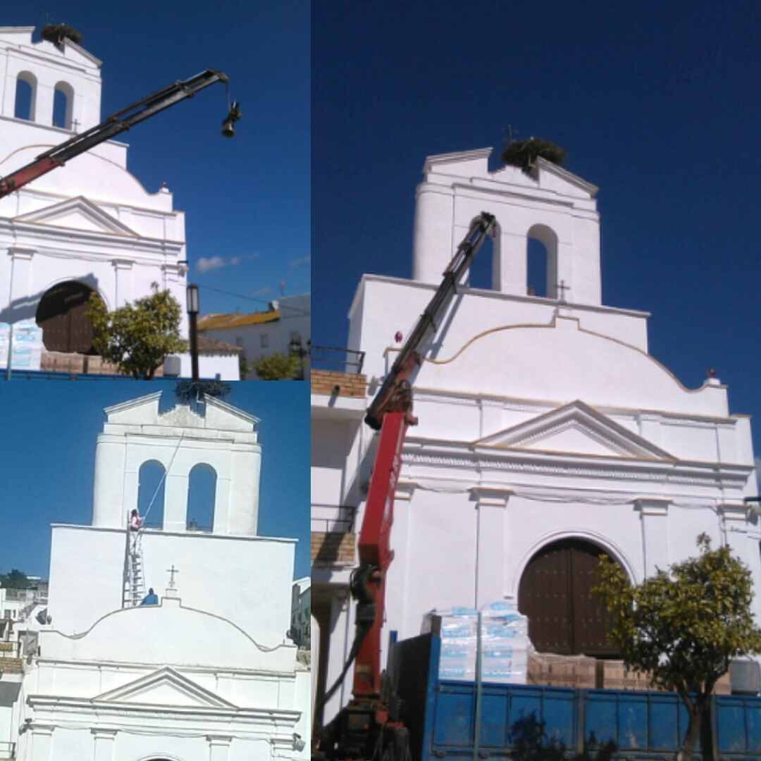 Restauración de las campanas de la iglesia y limpieza y pintado de la fachada.. 1